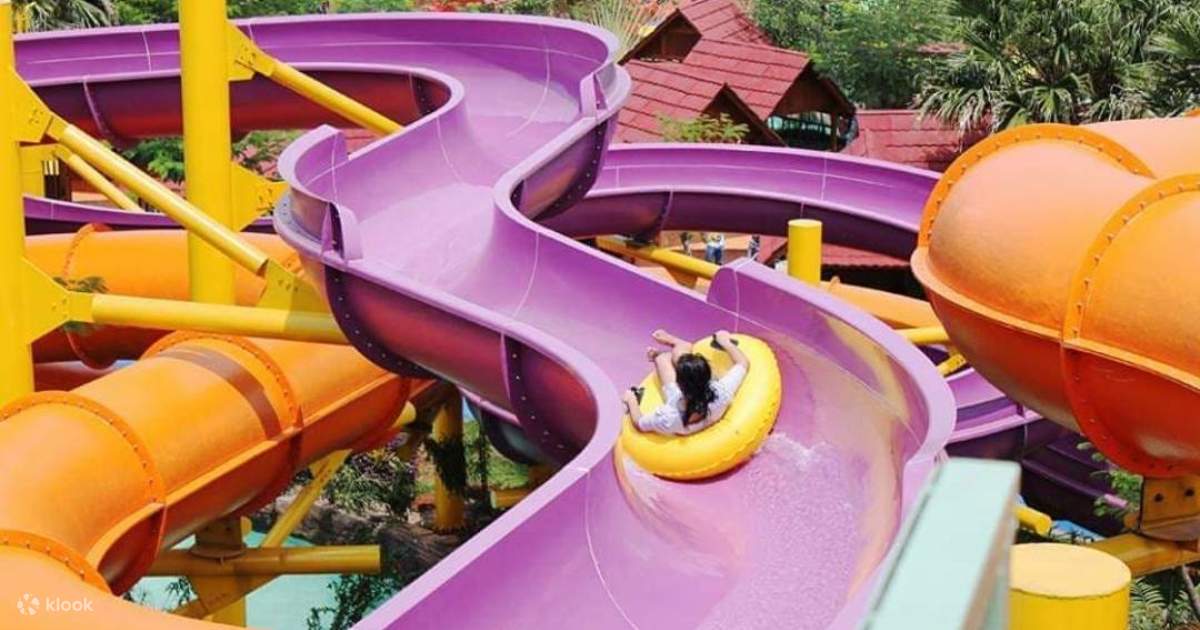 บัตรเข้าวอเทอร์ คิงดอม เมอการ์ซารี (Water Kingdom Mekarsari) ในโบโกร์